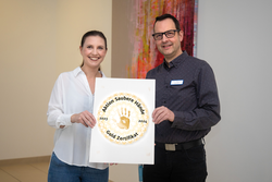 Erneut wurde das St. Josef-Stift mit dem Gold-Zertifikat der „Aktion Saubere Hände“ ausgezeichnet. 