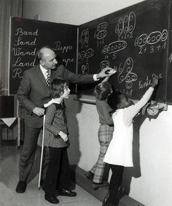 Die schulische Bildung von Patienten mit langen Aufenthalten wird bis heute in der Klinikschule erhalten.