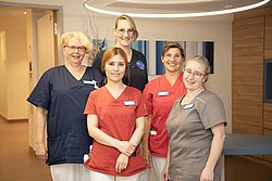 Das Team der B1 zeigte den Interessierten ihren Arbeitsbereich. Das Team der B1 zeigte den Interessierten ihren Arbeitsbereich.