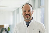 Chefarzt Privatdozent Dr. med. Peter Korsten