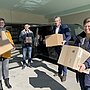 Mit medizinischen Hilfsmitteln unterstützt das St. Josef-Stift Sendenhorst die VEKA AG bei ihrer Spendenaktion für die Ukraine
